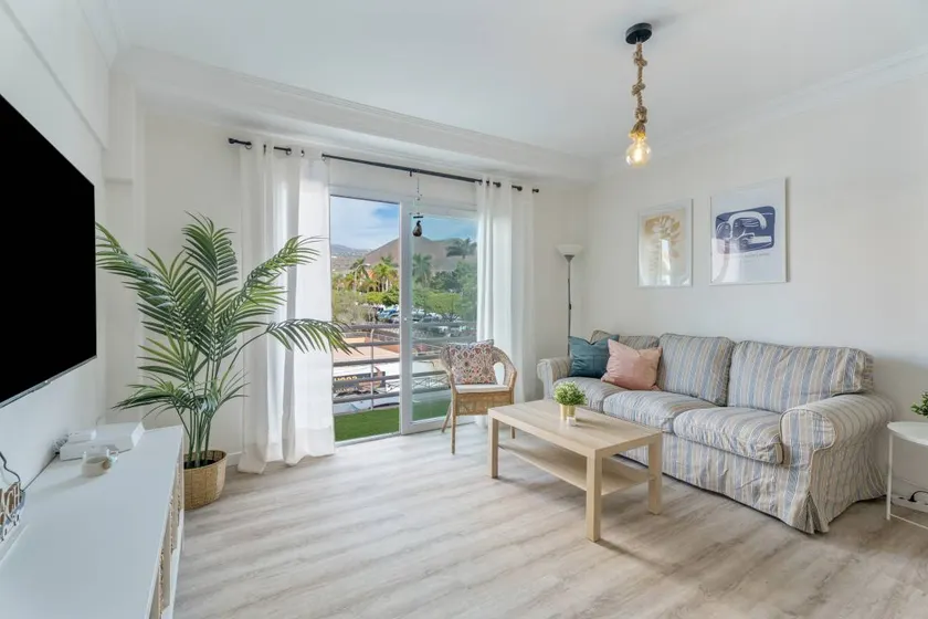 Ferienwohnung 'Marte Centro' mit Bergblick, Balkon und WLAN - Image 1