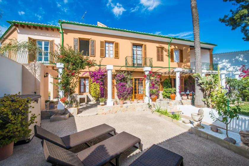 Chalet with garden, terrace & barbeque - Image 1