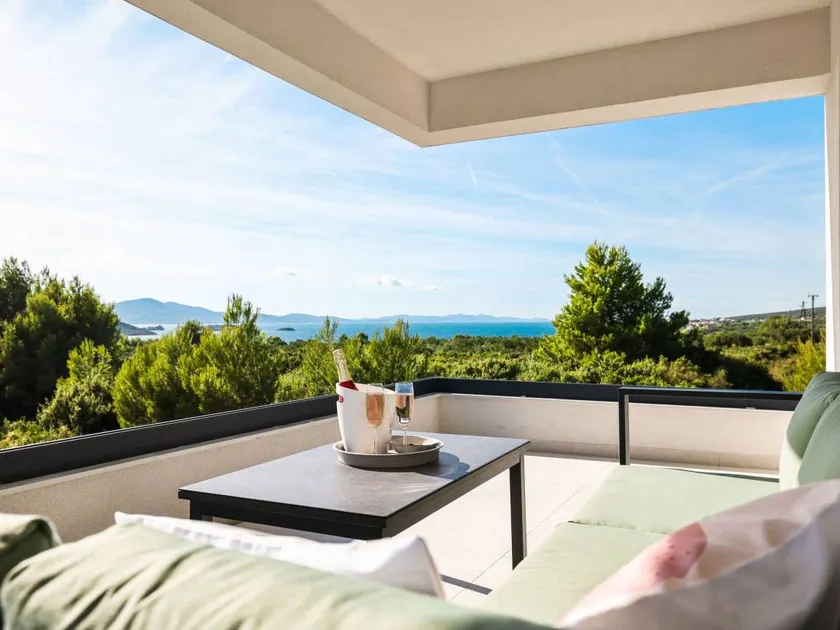 Flat with terrace | Sea view - Image 1