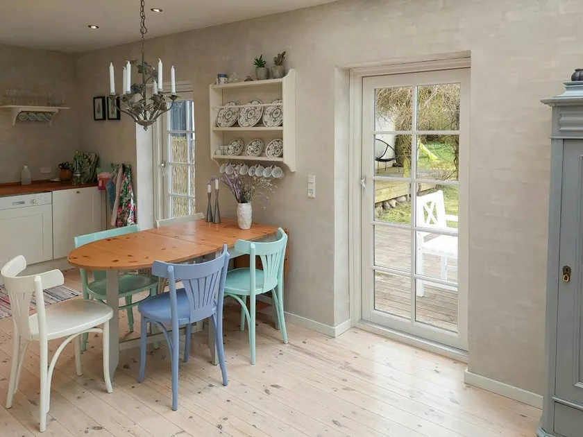 House with terrace, BBQ & garden - Image 1