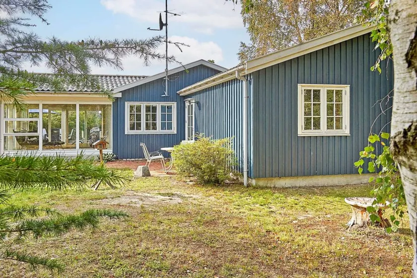 Lovely house with terrace & garden | Close to the beach - Image 1