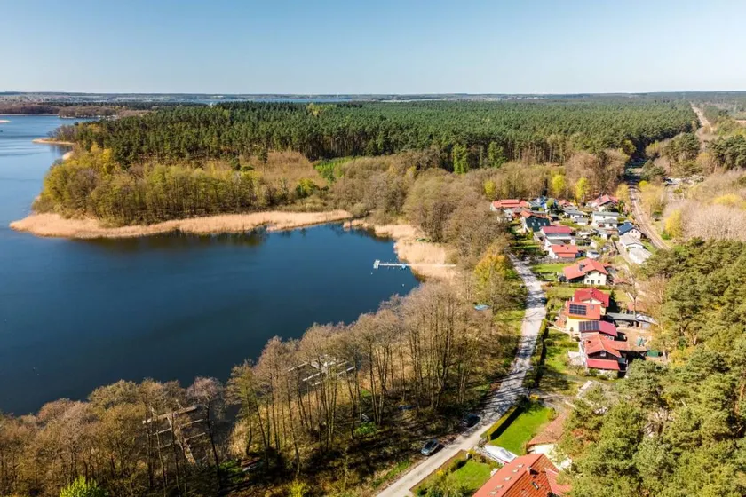 Ferienhaus „Waterkieker“ am Jabelschen See mit Steg & Outdoor-Sauna - Image 1