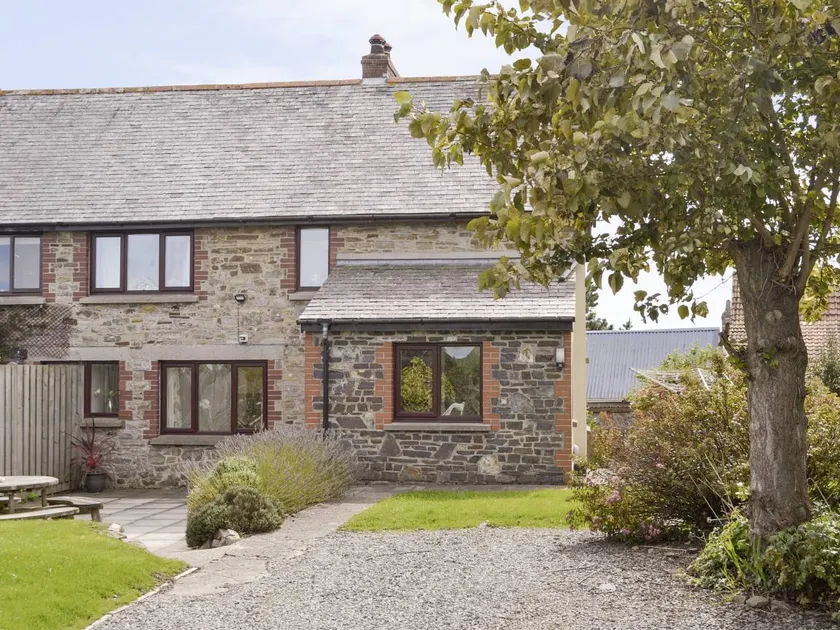 Penhill Farm Cottage - Image 1