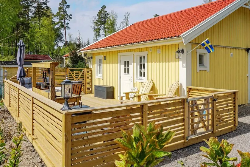 Pleasant house with barbecue, terrace & garden - Image 1