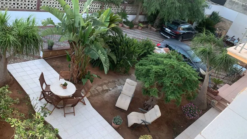 Villa adaptée aux familles avec barbecue, jardin et terrasse | Vue sur l'eau - Image 1