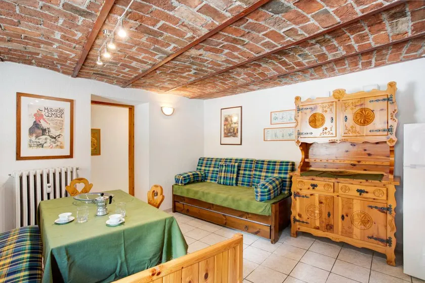Flat with garden | Mountain view - Image 1
