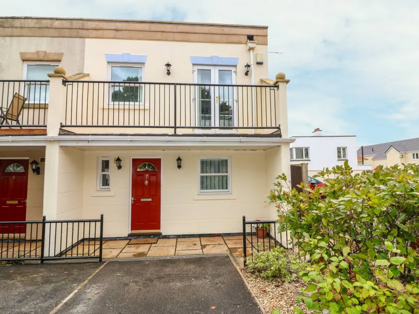 Family-oriented cottage with terrace, BBQ & garden | Beach view | Beach nearby | Pets allowed - Image 1