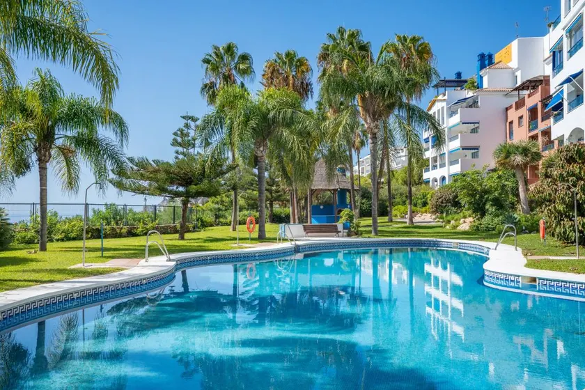Fully equipped lovely flat with garden, pool & terrace | Beach view | Beach nearby | Dogs allowed - Image 1