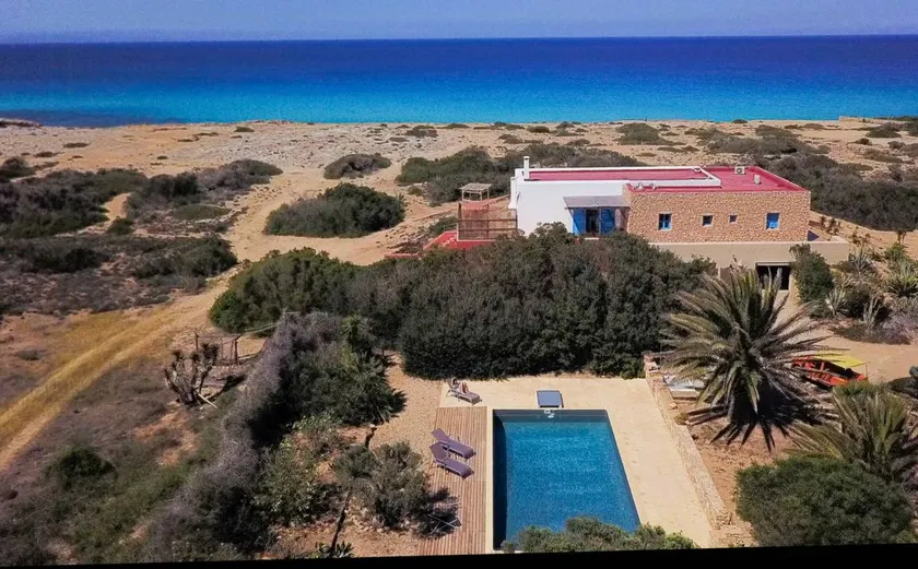 Child-friendly ample house with garden, terrace & private pool | Water view | Perfect for remote work | Pets are welcome - Image 1