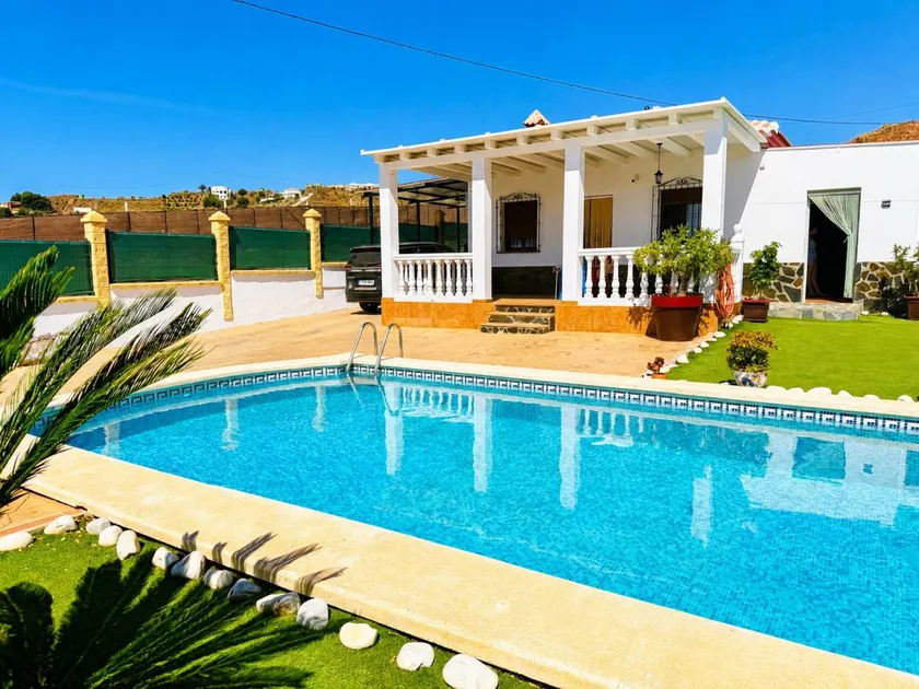 Holiday home with garden, terrace & private pool - Image 1