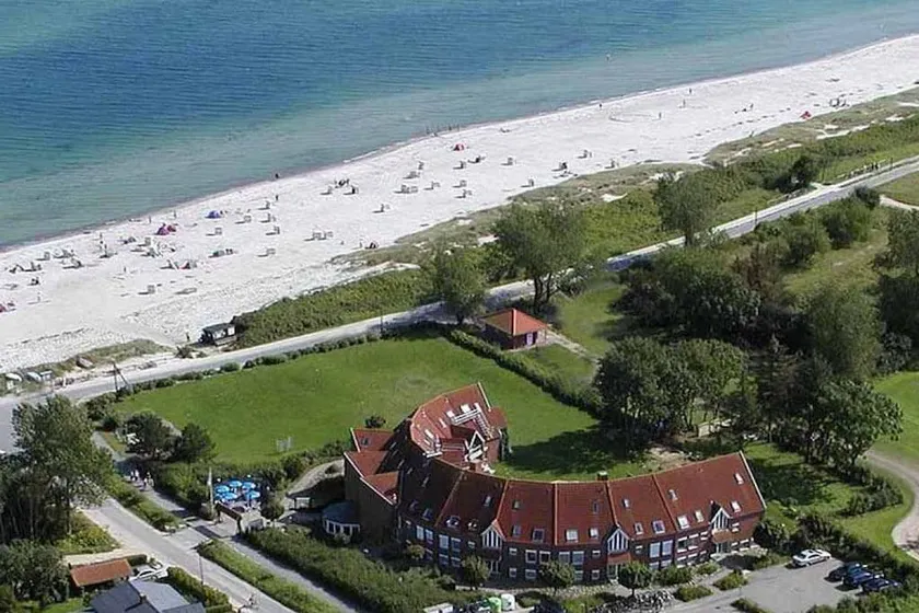 Fully equipped pleasant house with pool & sauna | Next to the beach - Image 1