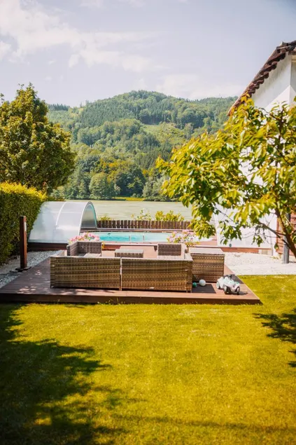 Bungalow Donaublick mit Pool und Garten - Image 1