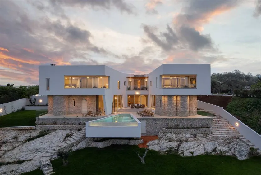 Villa mit Grill, Terrasse und Pool | Poolblick - Image 1