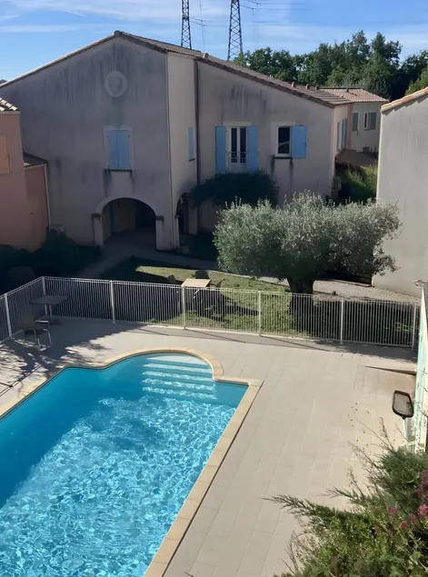 Casa apropiada para familias con terraza, jardín y barbacoa | Vistas al jardín | Adaptada para el teletrabajo - Image 1