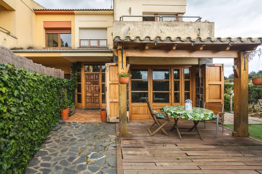 Private Studio 'Can Mussol' with Terrace, Balcony and Wi-Fi - Image 1