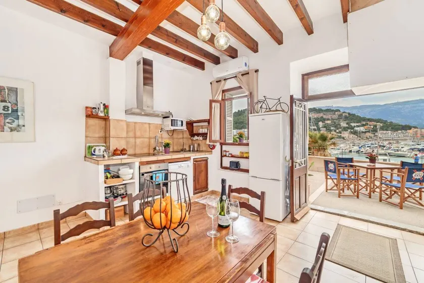 Holiday home with terrace | Sea view | Suitable for remote work - Image 1