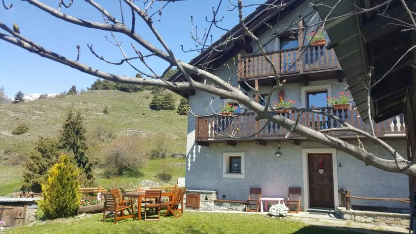 Child-friendly ample villa with terrace & garden - Image 1