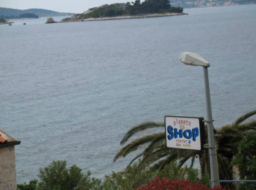Studio with garden, terrace & barbecue | Beach nearby - Image 1