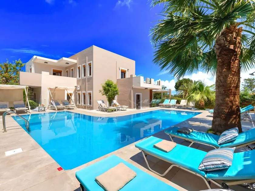 Maison de vacances avec barbecue, jardin et piscine privée - Image 1
