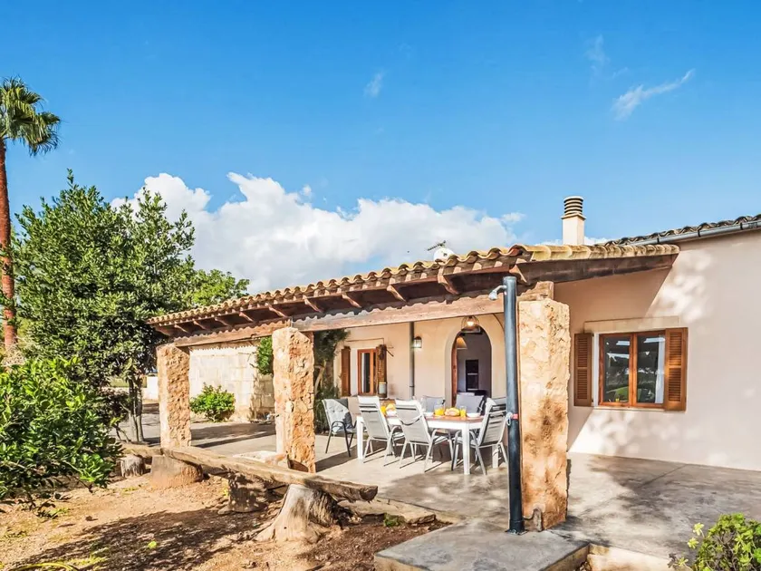Charmante maison de vacances adaptée aux familles avec barbecue, terrasse et jardin | Vue montagne | Parfaite pour le travail à distance | Avec animaux bienvenus - Image 1