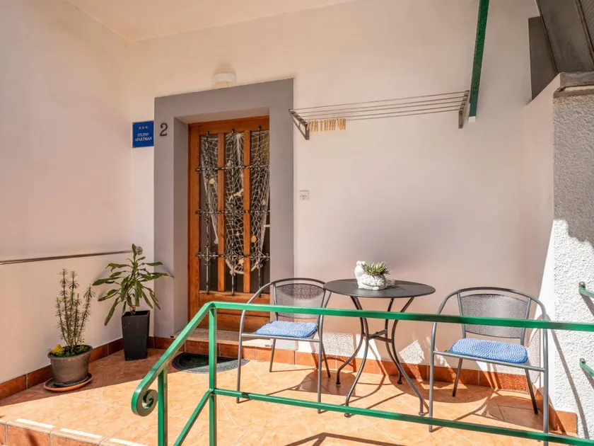 Apartment with BBQ & terrace - Image 1