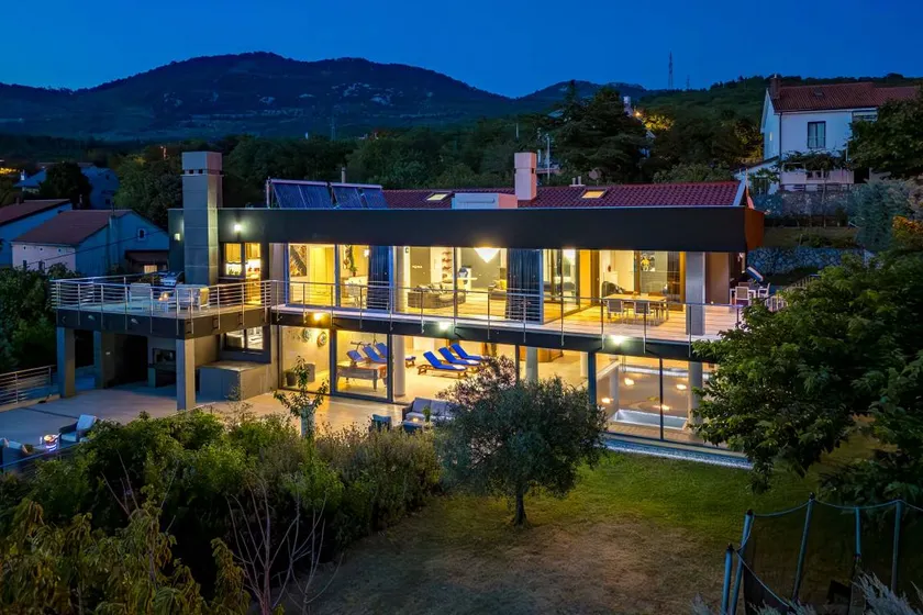 Villa with barbecue, garden & hot tub | Garden view | Good for workation - Image 1