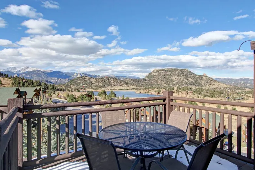 Appartement en copropriété avec piscine | Vue montagne - Image 1