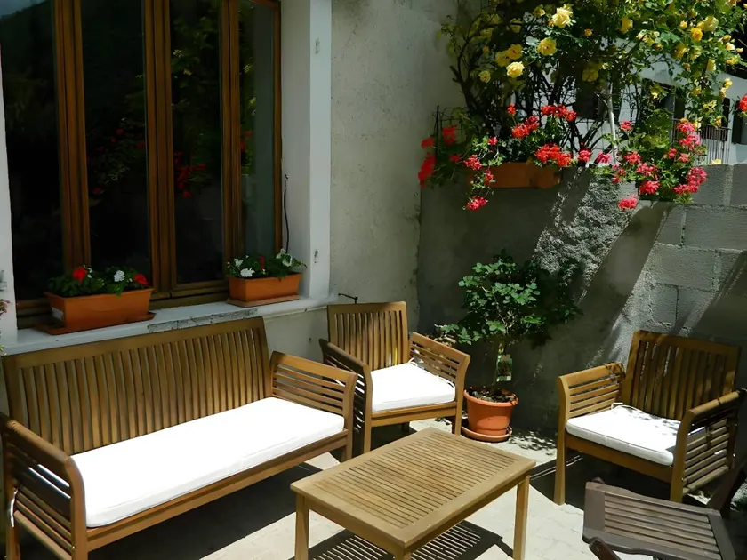 Apartamento vacacional con jardín y terraza | Vistas a la montaña | Admite mascotas - Image 1