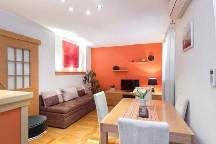 Apartment | Garden view - Image 1