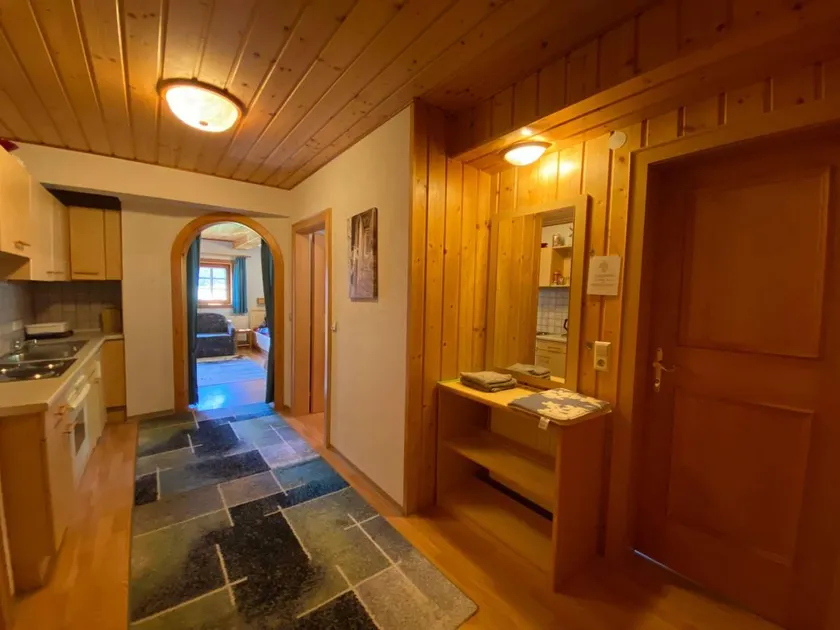 Appartement convivial et familial avec jardin et barbecue | Vue jardin | À côté du ski | Avec animaux autorisés - Image 1