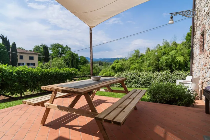 Maison avec jardin et terrasse - Image 1