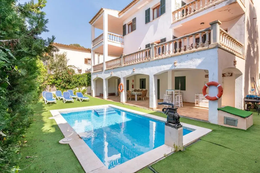 House with terrace, BBQ & private pool | Garden view - Image 1
