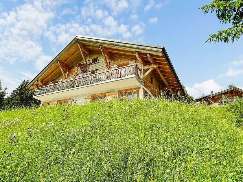 Voll ausgestattetes Ferienhaus mit Terrasse | Panoramablick - Image 1