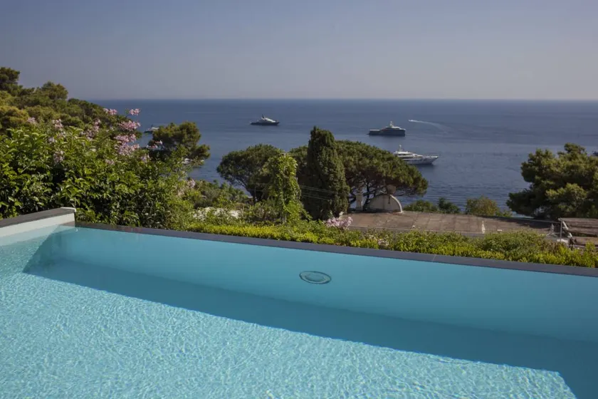 Villa with garden, private pool & terrace - Image 1