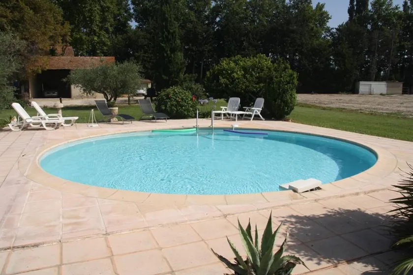 Ferienhaus 'Le Mas Des Fleurs' mit privatem Pool, privater Terrasse und Wi-Fi - Image 1
