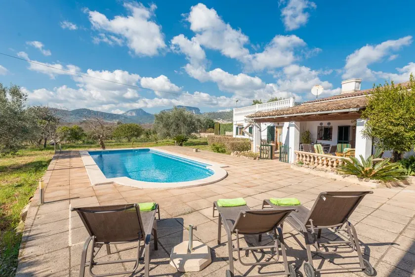 Villa con barbecue, terrazza e piscina privata - Image 1