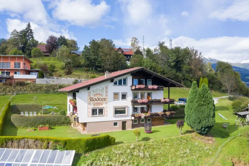 Family-oriented nice holiday apartment with garden, BBQ & terrace | Mountain view | Dogs allowed - Image 1