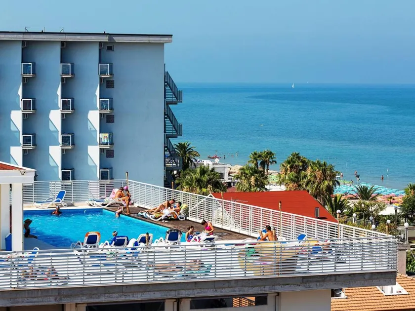 Appartement de vacances avec terrasse et piscine - Image 1