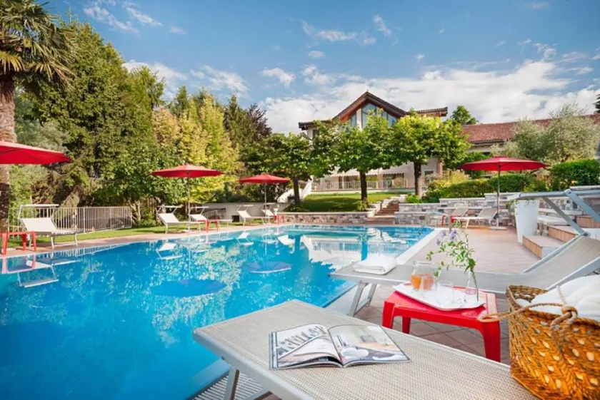 Fully equipped apartment with pool, garden & terrace | Mountain view | Dogs allowed - Image 1
