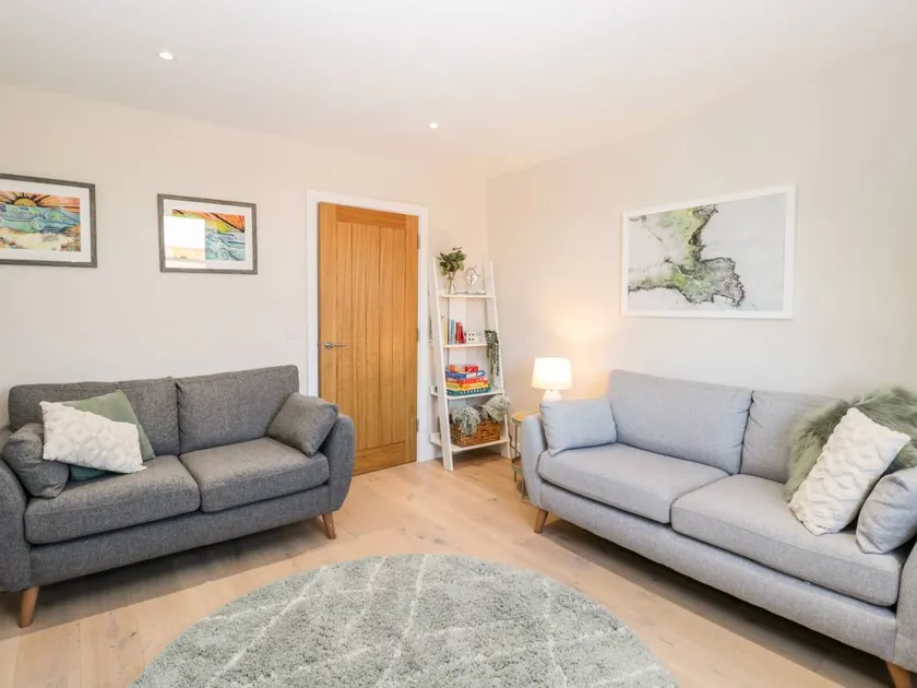 Family-friendly pleasant cottage with terrace & garden | Beach view | Close to the beach | Pet-friendly - Image 1