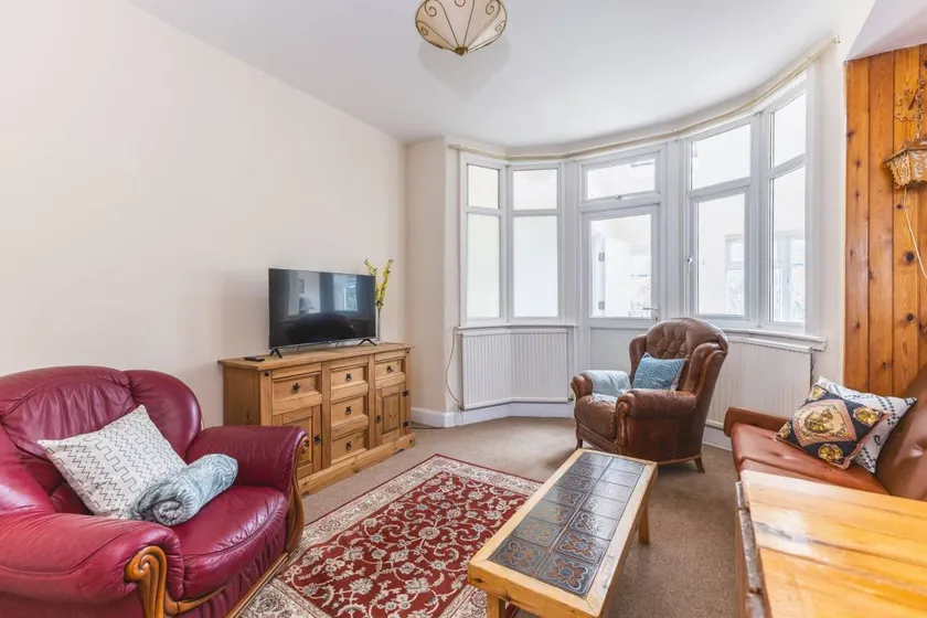 GuestReady - Relaxing Finchley retreat with garden - Image 1