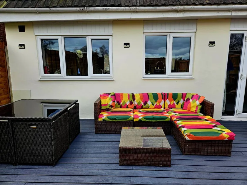 Family-friendly cottage with barbecue & garden | City view | Dogs allowed - Image 1