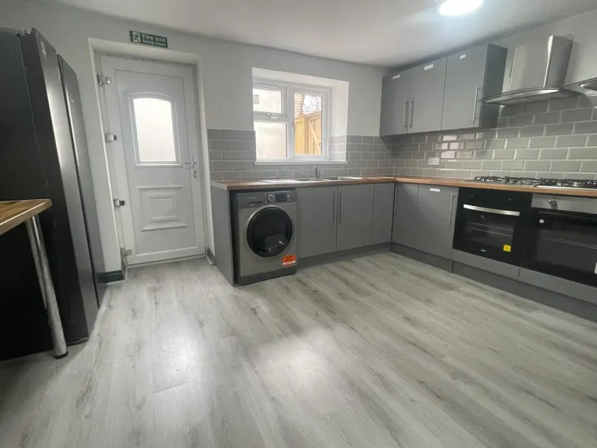 Beautiful flat with 1 room for 2 persons - Image 1