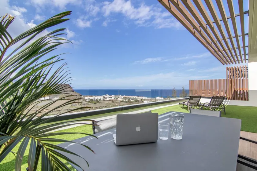 Appartement avec terrasse, piscine et jardin | Vue mer | Adapté au travail à distance - Image 1