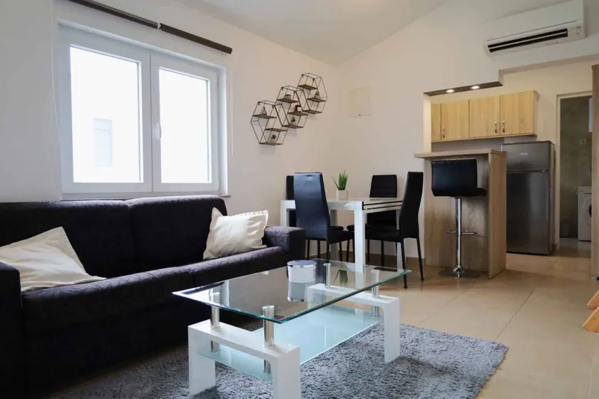 Ferienwohnung WOHNUNG MIT KLIMAANLAGE - Image 1
