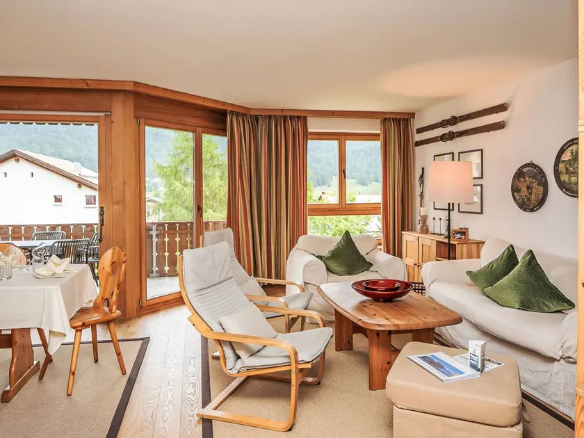 Apartment with garden | Mountain view - Image 1