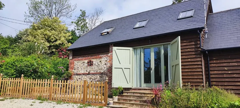 Cottage with terrace - Image 1