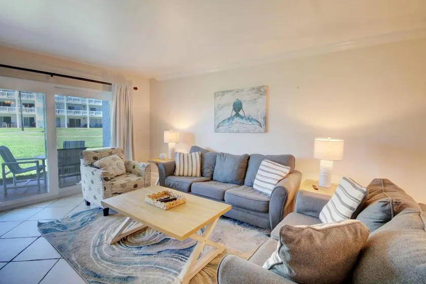 Agréable appartement en copropriété avec sauna, piscine chauffée et jacuzzi | Vue mer | Plage à proximité - Image 1