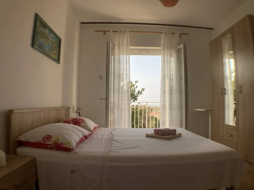 Two bedroom apartment with terrace and sea view Lun, Pag (A-9395-b) - Image 1