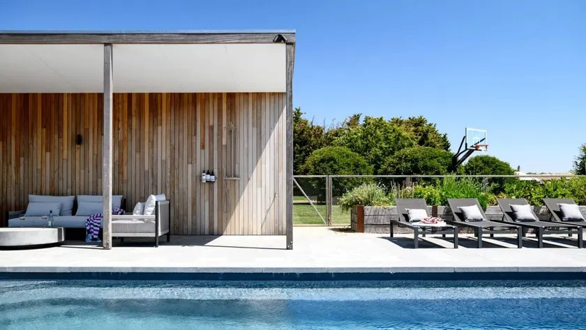 Luxury Villa with Pool and Breathtaking Outdoor Living Areas in Greenhill, Victoria - Image 1